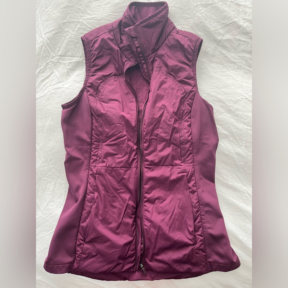 Women’s LuLulemon purple vest size 6